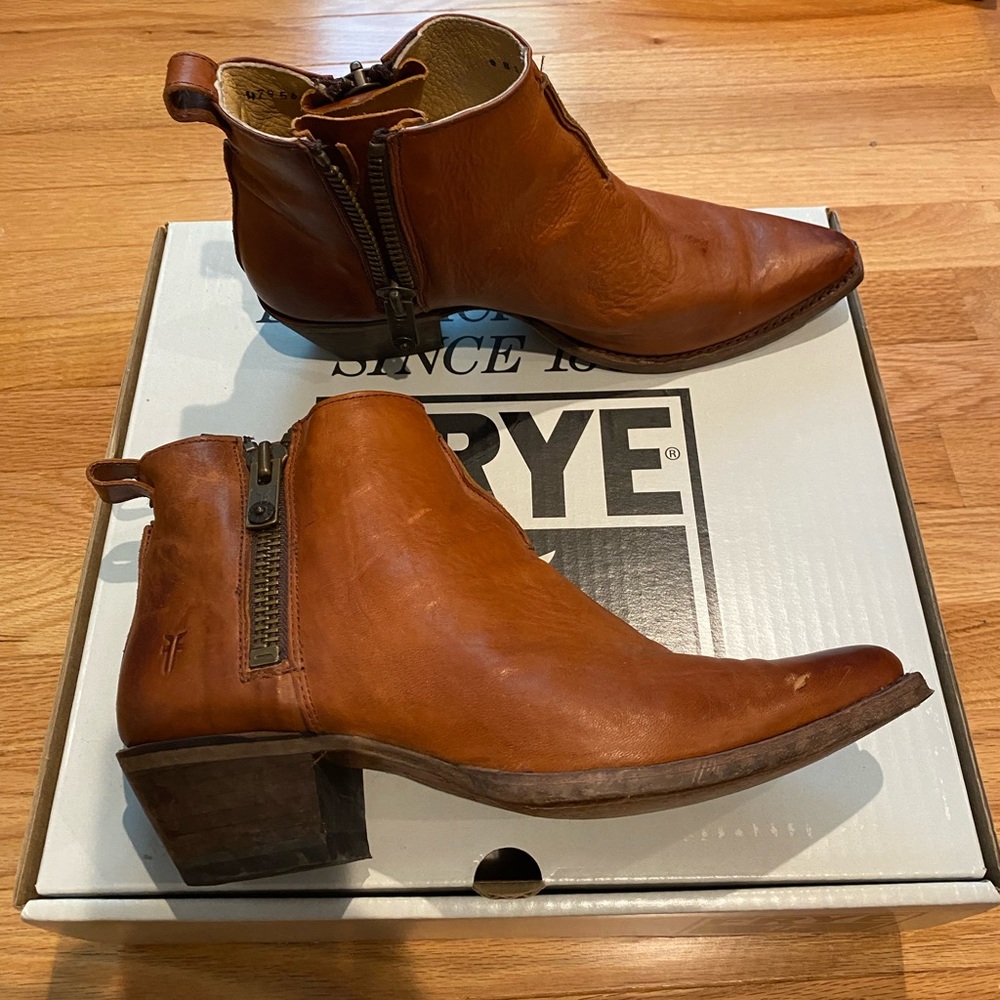 Frye Sacha Moto Shortie Boots